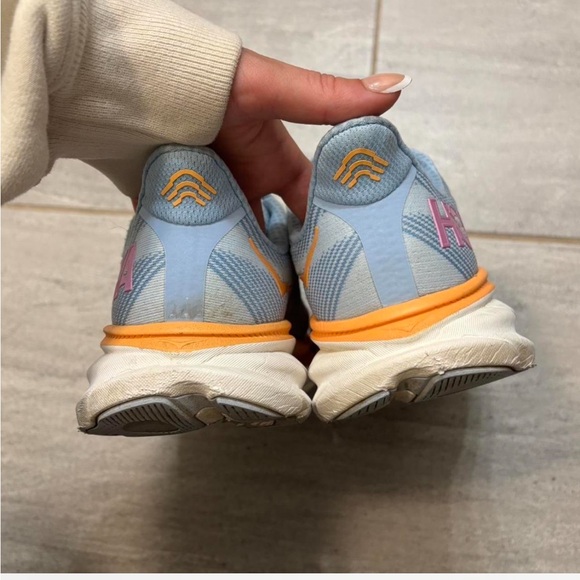 Blue Hoka Clifton 9 - Picture 3 of 6